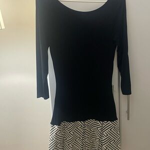 VENUS Black Long Sleeve Dress with pleated black and white pattern